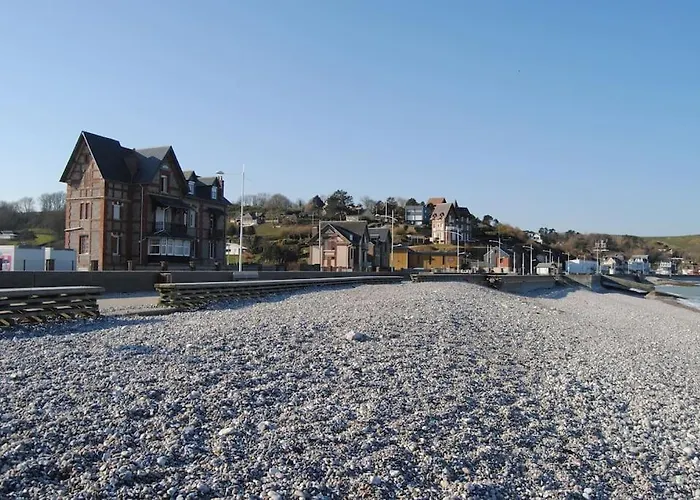 Reamenage Fin Juillet 2025, Albatros A Moins De 50 Metres De La Plage, Vue Degagee Sur La Vallee Veulettes-sur-Mer